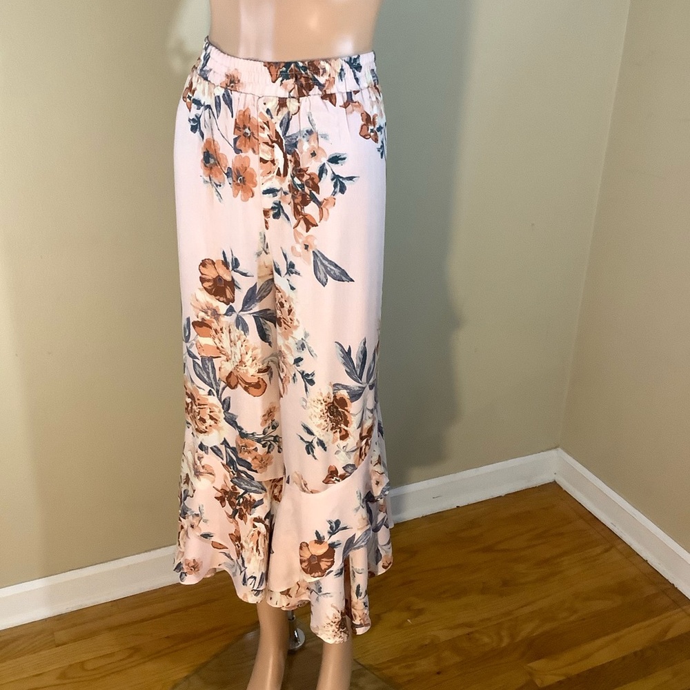 Ruffled Wide-Leg Pants - Picture 2 of 11